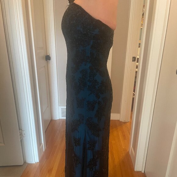 Formal Dress - Picture 2 of 3